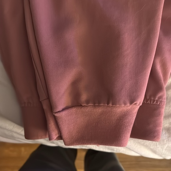 Figs. Size M. Joggers. Reg. Length. - Picture 3 of 3